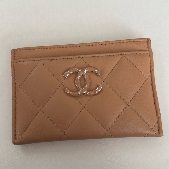 Chanel 19 Card Holder - Picture 1 of 4